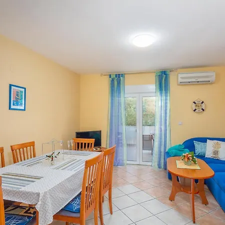 Totic Apartman Njivice