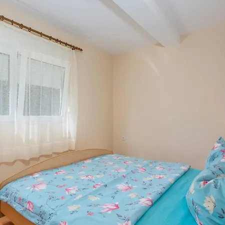 Totic Apartman Njivice