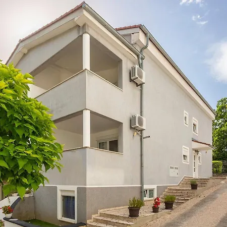 Totic Apartman *