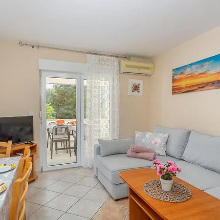 Totic Apartment *